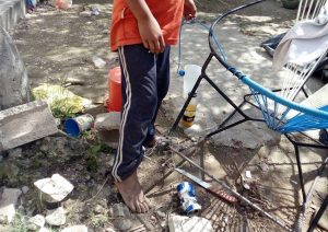 Rescatan a dos niños encadenados bajo el sol en Cancún 